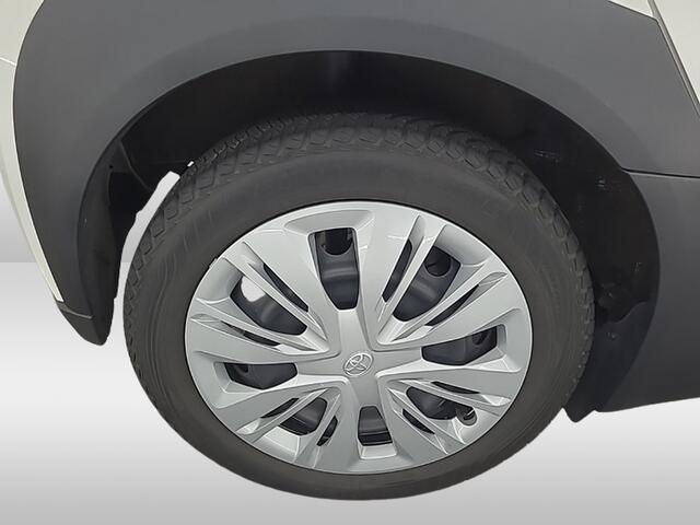 Toyota AYGO X 1.0 VVT-i MT Play 1e-Eig. & Keurig-Onderh. BOVAG-Garantie. NL-Auto.