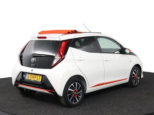 Toyota AYGO 1.0 VVT-i x-cite | Cabrio | Apple Carplay/Android Auto | Airco | Lichtmetalen Velgen |