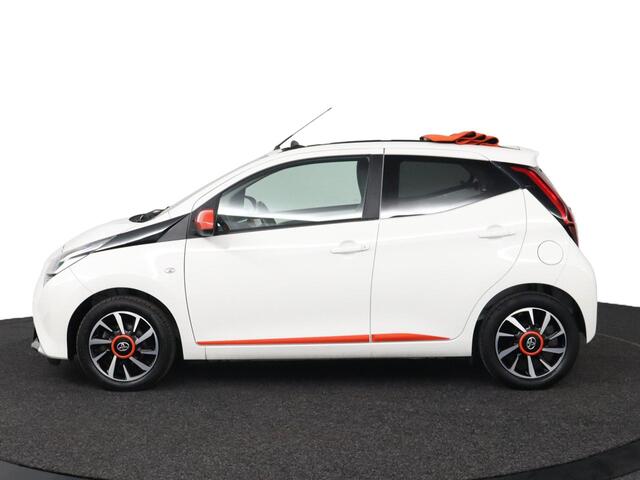 Toyota AYGO 1.0 VVT-i x-cite | Cabrio | Apple Carplay/Android Auto | Airco | Lichtmetalen Velgen |