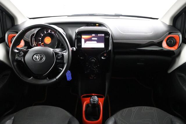 Toyota AYGO 1.0 VVT-i x-cite | Cabrio | Apple Carplay/Android Auto | Airco | Lichtmetalen Velgen |