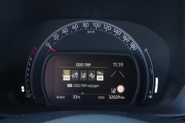Toyota AYGO X 1.0 VVT-i MT Pulse Bi-tone | Carplay | All Seasons