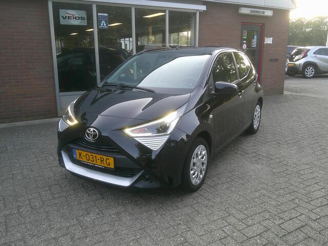 Toyota AYGO 1.0 VVT-i x-play