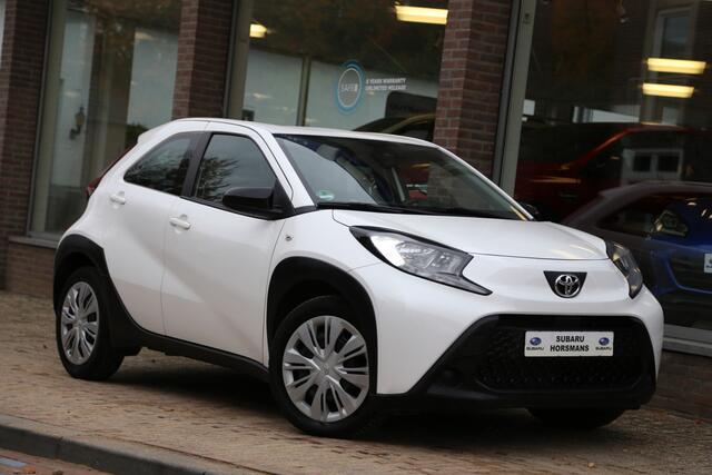 Toyota AYGO X 1.0 VVT-i MT Play Navi CarPlay Camera ACC