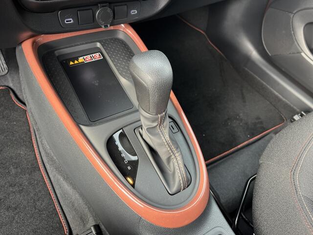 Toyota AYGO X Hybrid 115 Black Edition | Stoelverwarming | Park. Sensoren | AC