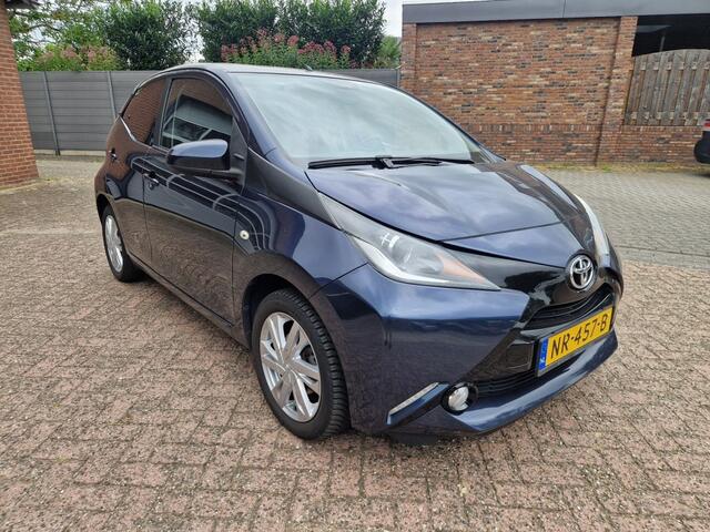 Toyota AYGO 1.0 VVT-i x-sport 5-Drs Airco Navi NL-auto / 1e-Eig. Camera L.m.v. Dealer OH