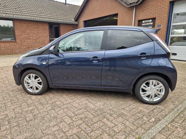 Toyota AYGO 1.0 VVT-i x-sport 5-Drs Airco Navi NL-auto / 1e-Eig. Camera L.m.v. Dealer OH