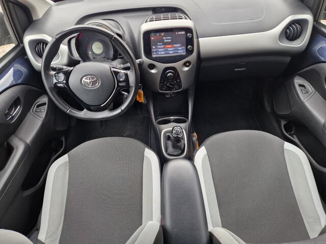 Toyota AYGO 1.0 VVT-i x-sport 5-Drs Airco Navi NL-auto / 1e-Eig. Camera L.m.v. Dealer OH