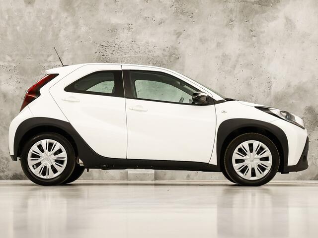 Toyota AYGO 1.0 VVT-i MT Play (APPLE CARPLAY, NAVIGATIE, ADAPTIVE CRUISE, SPORTSTOELEN, LANE ASSIST, CAMERA, NIEUWSTAAT)