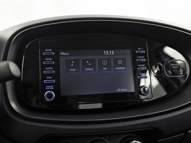 Toyota AYGO 1.0 VVT-i MT Play (APPLE CARPLAY, NAVIGATIE, ADAPTIVE CRUISE, SPORTSTOELEN, LANE ASSIST, CAMERA, NIEUWSTAAT)
