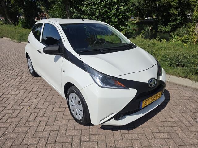Toyota AYGO 1.0 VVT-i x-fun