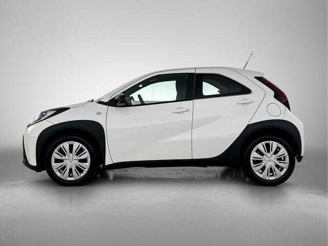 Toyota AYGO X 1.0 VVT-i MT Play | BTW voertuig | Apple CarPlay/Android Auto | Cruise Control Adaptive | Airco | Achteruitrijcamera | Elektrische ramen voor | elektrisch verstelbare spiegels |