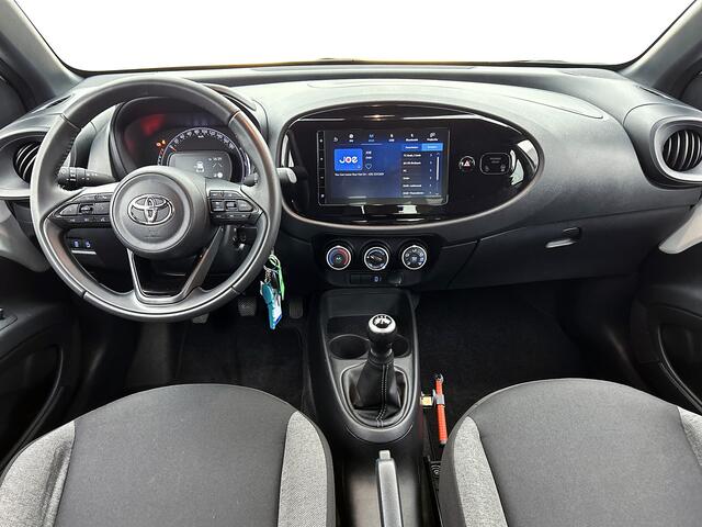 Toyota AYGO X 1.0 VVT-i MT Play | BTW voertuig | Apple CarPlay/Android Auto | Cruise Control Adaptive | Airco | Achteruitrijcamera | Elektrische ramen voor | elektrisch verstelbare spiegels |