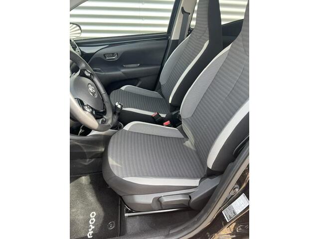 Toyota AYGO 1.0 VVT-i x-cite Lage KM-stand! 1e eigenaar, Dealer OH