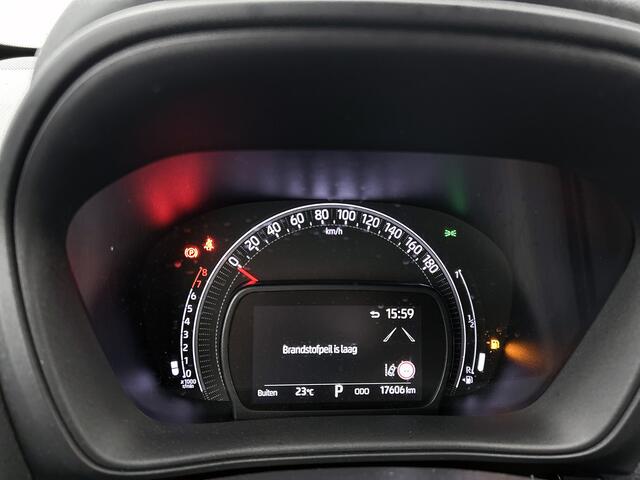 Toyota AYGO X 1.0 VVT-i S-CVT Pulse + | BTW Voertuig | Parkeersensoren voor+achter | Keyless Entry/Start | Climate Control | Cruise Control Adaptive | achteruitrijcamera | Apple CarPlay/Android Auto |