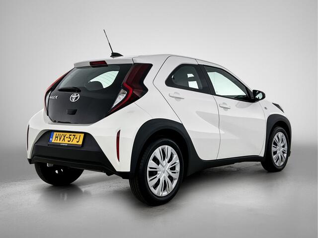 Toyota AYGO X 1.0 VVT-i MT Play | Apple CarPlay / Android Auto (Navigatie) | Camera | Airco |