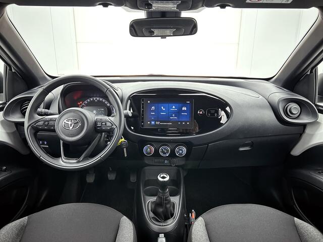 Toyota AYGO X 1.0 VVT-i MT Play | Apple CarPlay / Android Auto (Navigatie) | Camera | Airco |