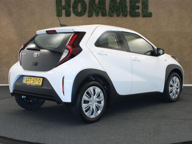Toyota AYGO X 1.0 VVT-i MT Play - ORIGINEEL NEDERLANDSE AUTO - AFKOMSTIG VAN 1E EIGENAAR - AIRCO - APPLE CARPLAY/ ANDROID AUTO - CAMERA - DAB AUDIO -