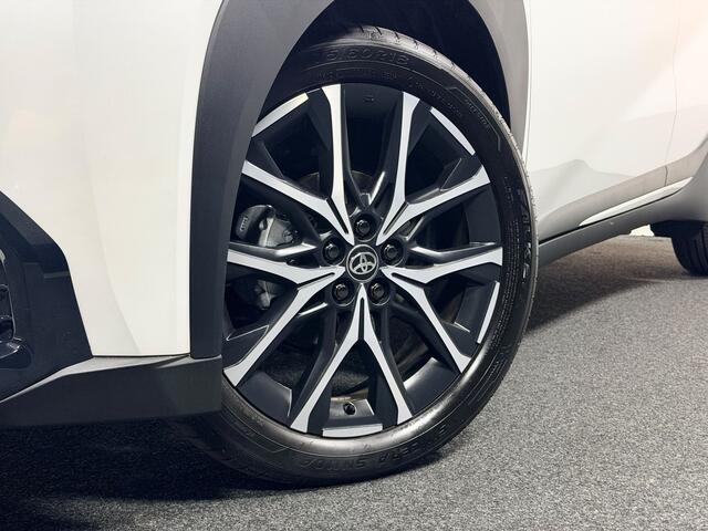 Toyota AYGO X Hybrid 115 GR Sport | NAVI | STOELVERWARMING | CAMERA | KEYLESS | ACC | JBL |