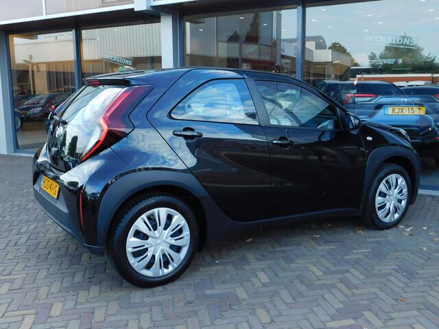 Toyota AYGO X 1.0 VVT-i MT Play