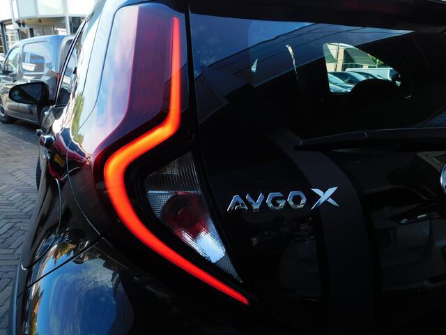 Toyota AYGO X 1.0 VVT-i MT Play