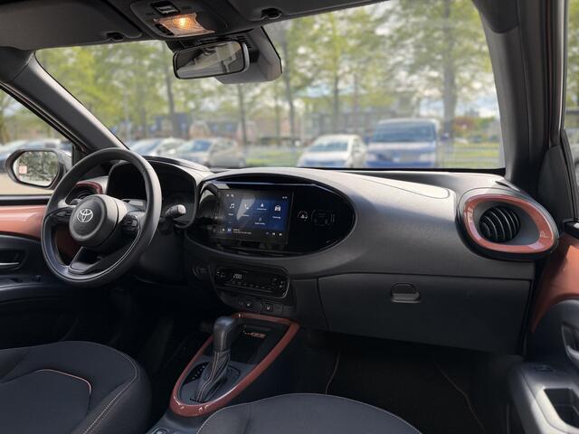 Toyota AYGO X Hybrid 115 Pulse + Easy Pack Apple/Android, Draadloze telefoonlader, Parkeersensoren