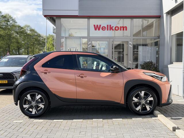 Toyota AYGO X Hybrid 115 Pulse + Easy Pack Apple/Android, Draadloze telefoonlader, Parkeersensoren
