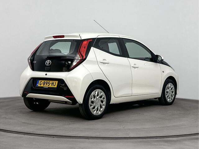 Toyota AYGO 1.0 VVT-i x-play limited | NL Auto | Achteruitrijcamera | Onderweg-naar-dealer