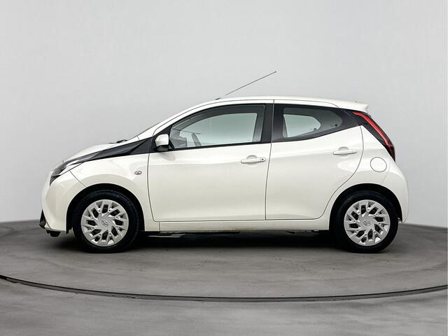 Toyota AYGO 1.0 VVT-i x-play limited | NL Auto | Achteruitrijcamera | Onderweg-naar-dealer