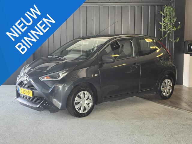 Toyota AYGO 1.0 VVT-i x | Lage KM (NAP) | LED verlichting | Hill Hold Functie | start/stop systeem |
