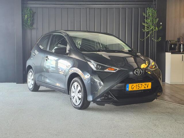 Toyota AYGO 1.0 VVT-i x | Lage KM (NAP) | LED verlichting | Hill Hold Functie | start/stop systeem |