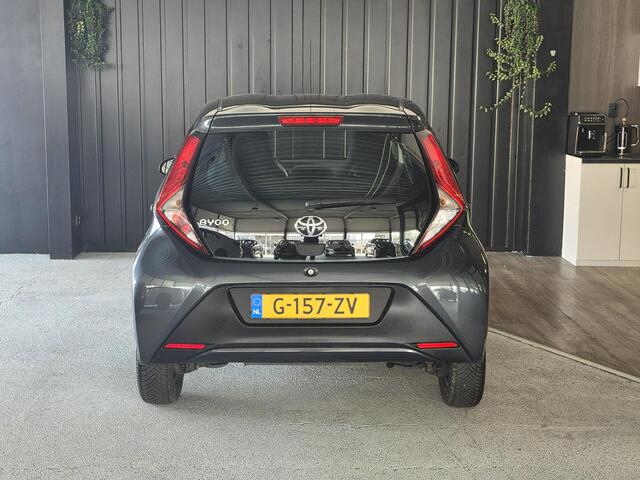 Toyota AYGO 1.0 VVT-i x | Lage KM (NAP) | LED verlichting | Hill Hold Functie | start/stop systeem |