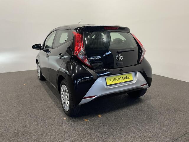 Toyota AYGO 1.0 VVT-i x-play Airco Navigatie Apple Carplay/Android Auto Camera Achter