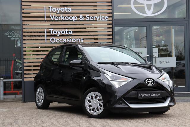 Toyota AYGO 1.0 VVT-i X-Play, Carplay, Camera