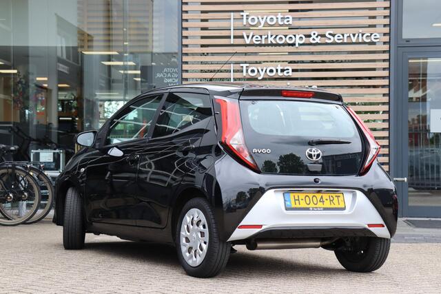 Toyota AYGO 1.0 VVT-i X-Play, Carplay, Camera