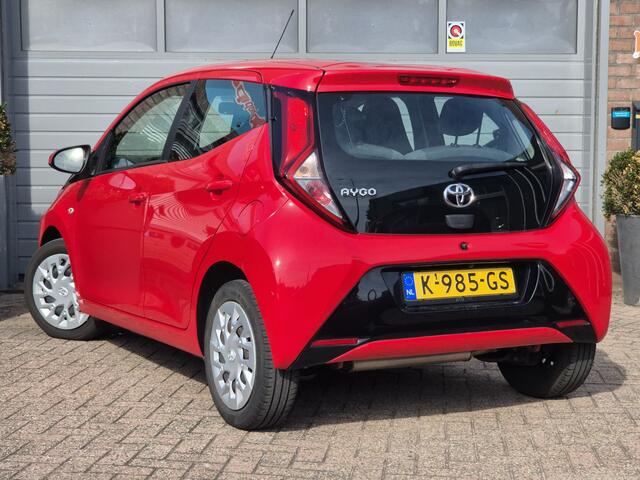 Toyota AYGO 1.0 VVT-i x-play Camera