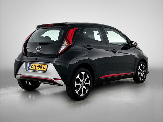 Toyota AYGO 1.0 VVT-i x-joy Automaat | Safety-Pack | Keyless Entry/Start | Climate Control | Apple CarPlay/Android Auto | Achteruitrijcamera | Elektrische ramen voor | elektrisch verstelbare buitenspiegels | Automatische verlich