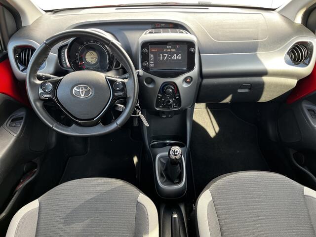 Toyota AYGO 1.0 VVT-i x-play Airco Apple carplay Android auto NL auto Dealer onderhouden