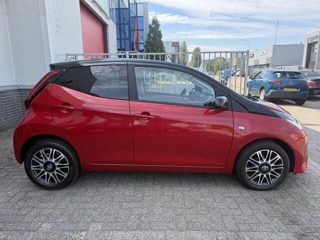Toyota AYGO 1.0 VVT-i x-cite