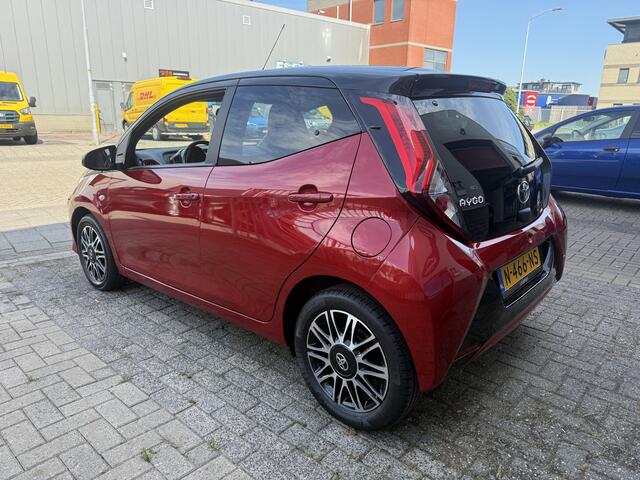 Toyota AYGO 1.0 VVT-i x-cite