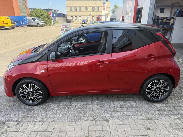 Toyota AYGO 1.0 VVT-i x-cite