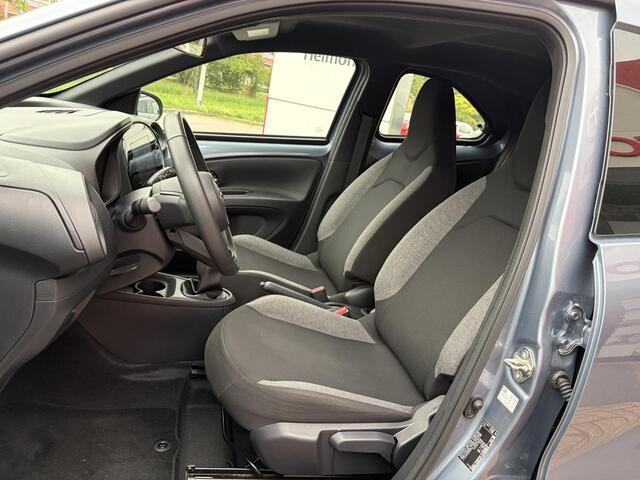 Toyota AYGO X 1.0 VVT-i MT Play