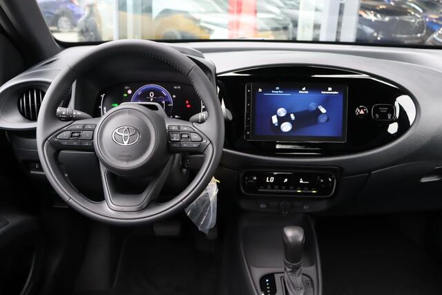 Toyota AYGO X Hybrid 115 play Go Pack, LM velgen Nieuw en snel leverbaar met €1.500 inruilvoordeel