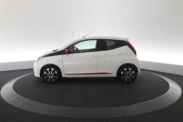Toyota AYGO 1.0 VVT-i x-cite 15" LM velgen, Carplay, Airco, Cruise