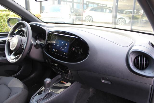 Toyota AYGO X Hybrid 115 play | Rijklaar | LMV | Adap.Cruise | DAB+ | Stoelverw. | Camera | Clima