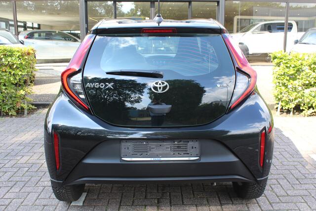Toyota AYGO X Hybrid 115 play | Rijklaar | LMV | Adap.Cruise | DAB+ | Stoelverw. | Camera | Clima