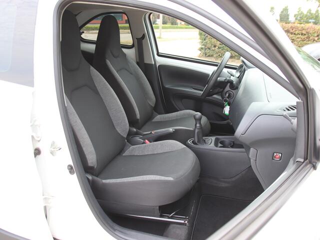 Toyota AYGO X 1.0 VVT-i Lane Assist, Carplay, Airco, NL-Auto, Cruise Zomeractie!