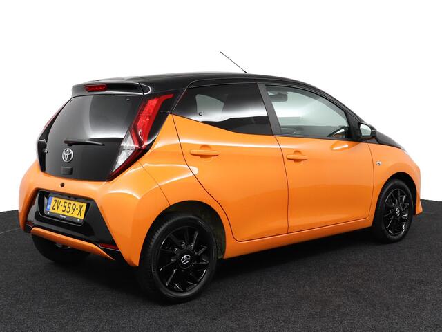 Toyota AYGO 1.0 VVT-i x-cite | Achteruitrij Camera | DAB+ | All Season banden |