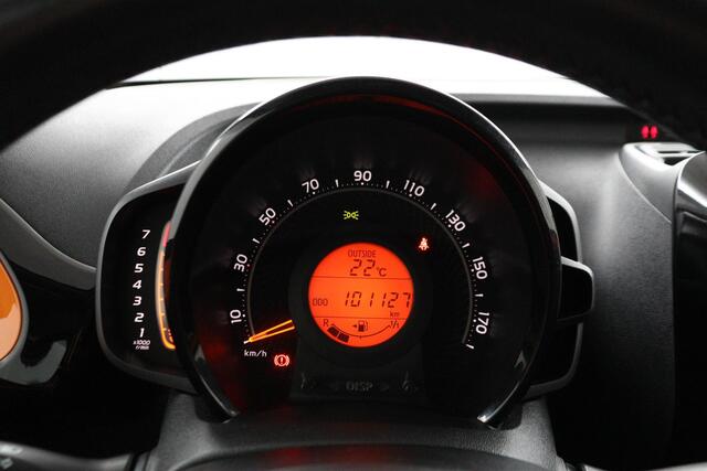Toyota AYGO 1.0 VVT-i x-cite | Achteruitrij Camera | DAB+ | All Season banden |