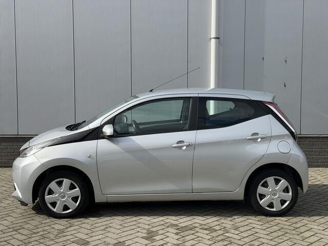 Toyota AYGO 1.0 VVT-i x-nav | Camera | Navi