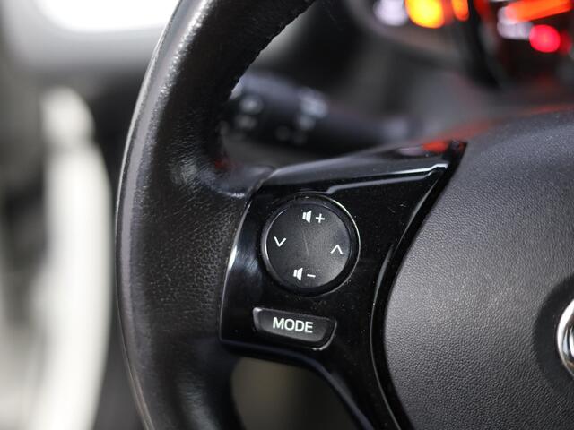 Toyota AYGO 1.0 VVT-i x-play | Camera | Cruise Control | Airco